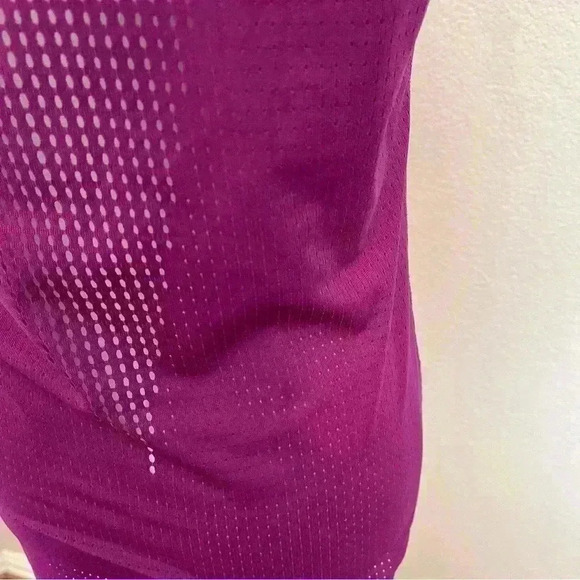 Nike Running Violet Mesh Back Short Sleeve Shirt Women's Size Medium - Picture 9 of 12